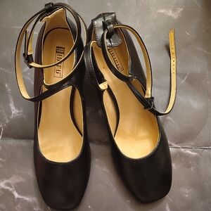 Elegant Black Leather Ankle Strap Flats